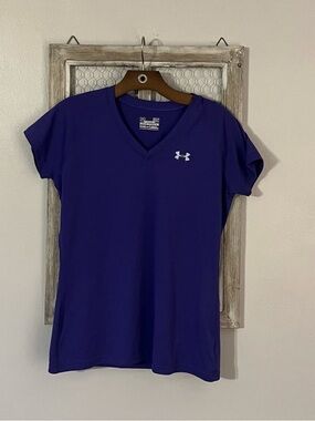 Under Armour Women’s Purple V-Neck Performance Tee